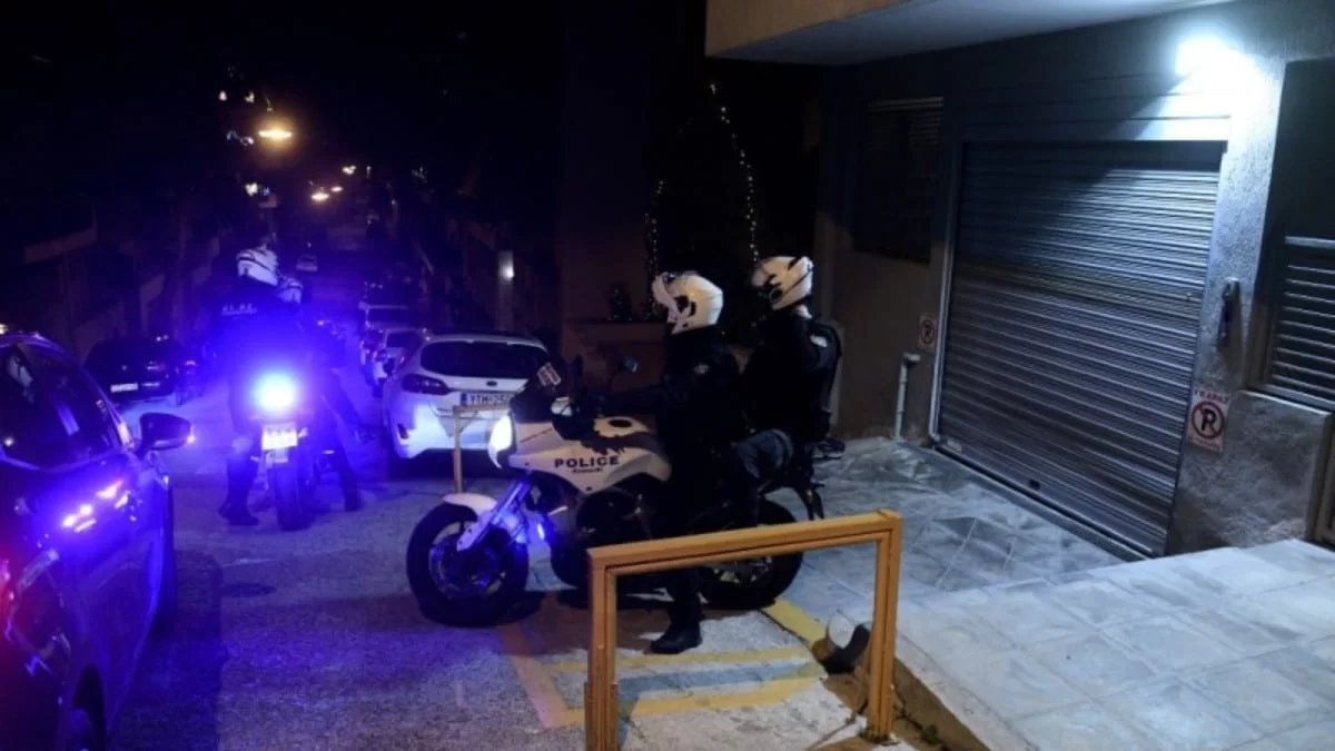 Τραγωδία στην Μάνδρα: 17χρονος βρέθηκε νεκρός από σφαίρα στο κεφάλι