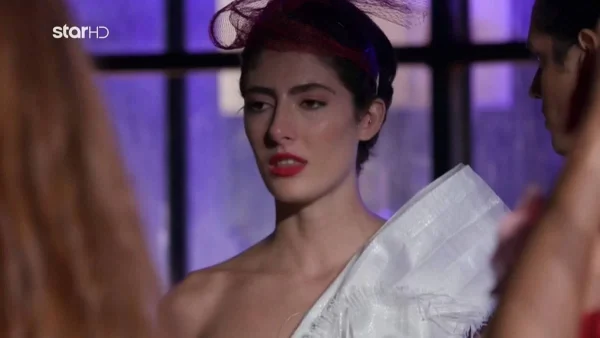 GNTM 5: Ξέσπασε σε κλάματα η Μάρα κατά τη διάρκεια της φωτογράφισης