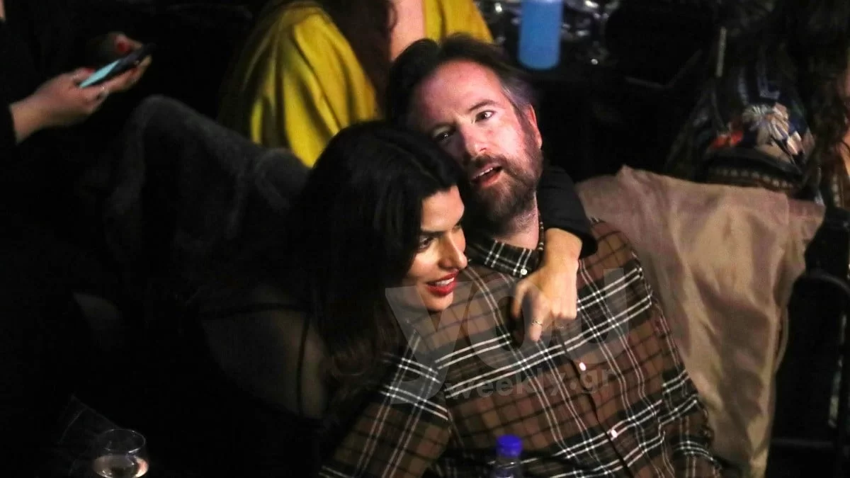 Μέχρι και το δέντρο τους "φωνάζει" πολυτέλεια - Ο Κωστής Μαραβέγιας και η Τόνια Σωτηροπούλου στόλισαν το σπίτι τους για τα Χριστούγεννα