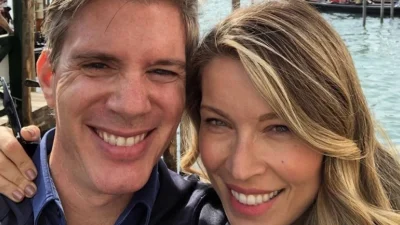 Απλό, λιτό & απέριττο: Μαριέττα Χρουσαλά και Λέων Πατίτσας στόλισαν την έπαυλη τους στο Ελληνικό για τα Χριστούγεννα