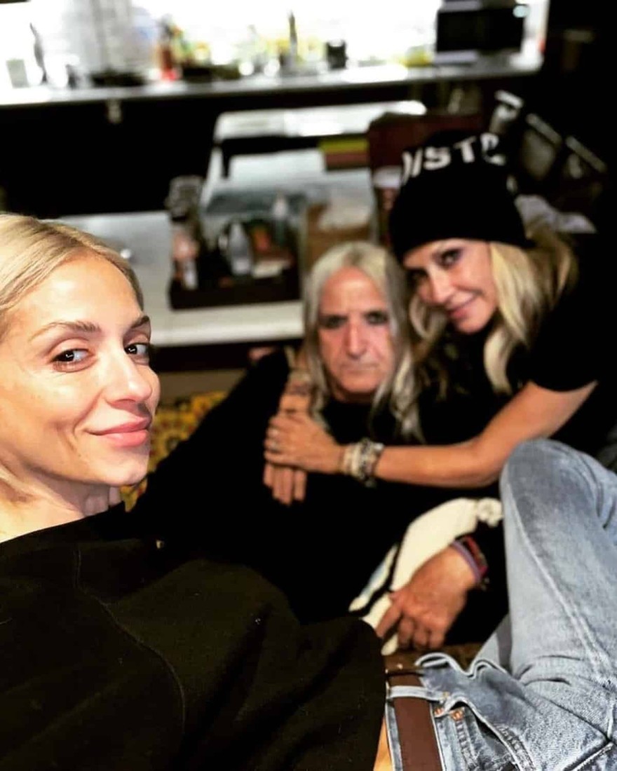 Οικογένεια Καρβέλα