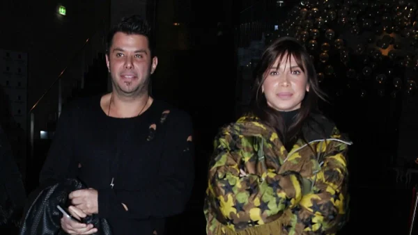 Στα δεξιά ο νυν και στα αριστερά ο πρώην - Τα ''έσπασε'' στα μπουζούκια η Πάολα με Βαφειάδη και Ζογλοπίτη