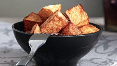 Πατάτες φούρνου που μοιάζουν με τηγανιτές: Το μυστικό για να είναι τραγανές απ' έξω και λιωμένες μέσα