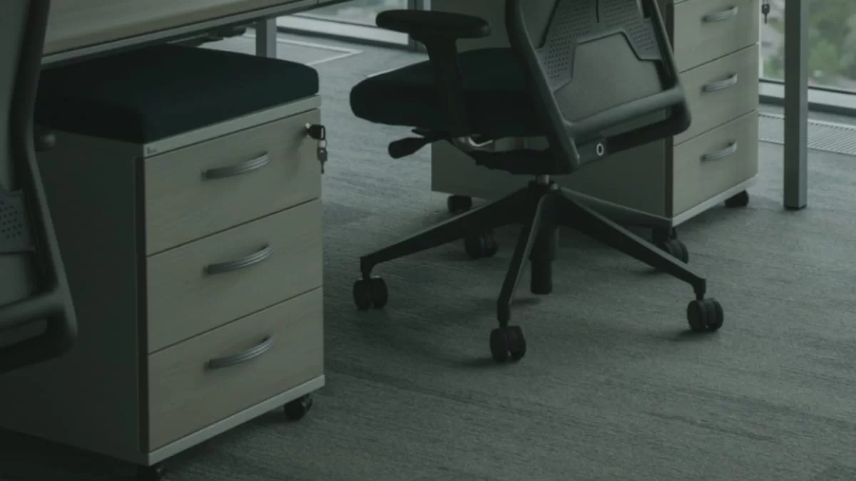 Γιατί να επενδύσω σε μια εργονομική καρέκλα γραφείου;