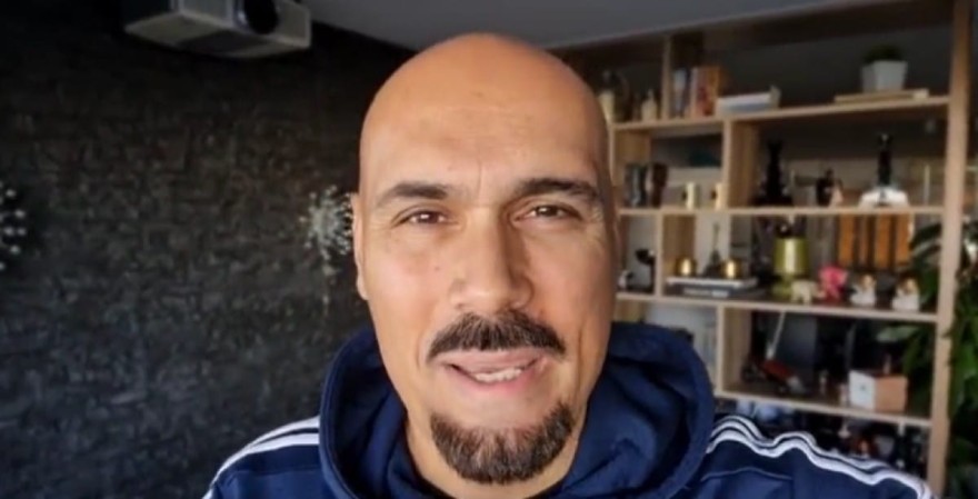 Δημήτρης Σκουλός βιβλιοθήκη