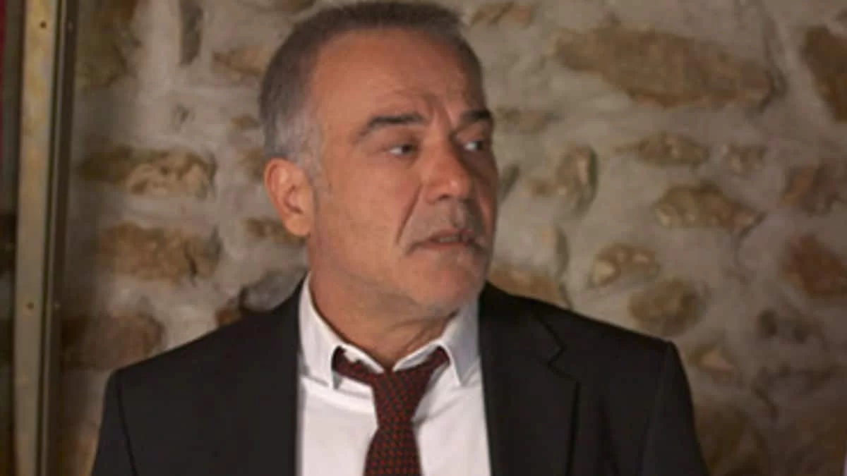 Xαιρέτα μου τον πλάτανο (24/11): Μπλεγμένος ο Σώτος - Θα τα καταφέρει να βγει πρόεδρος;