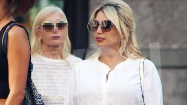 Θα γίνει πολύ σύντομα γιαγιά - Η σπάνια φωτογραφία του Βασίλη Σταθοκωστόπουλου με τη μητέρα της Σπυροπούλου