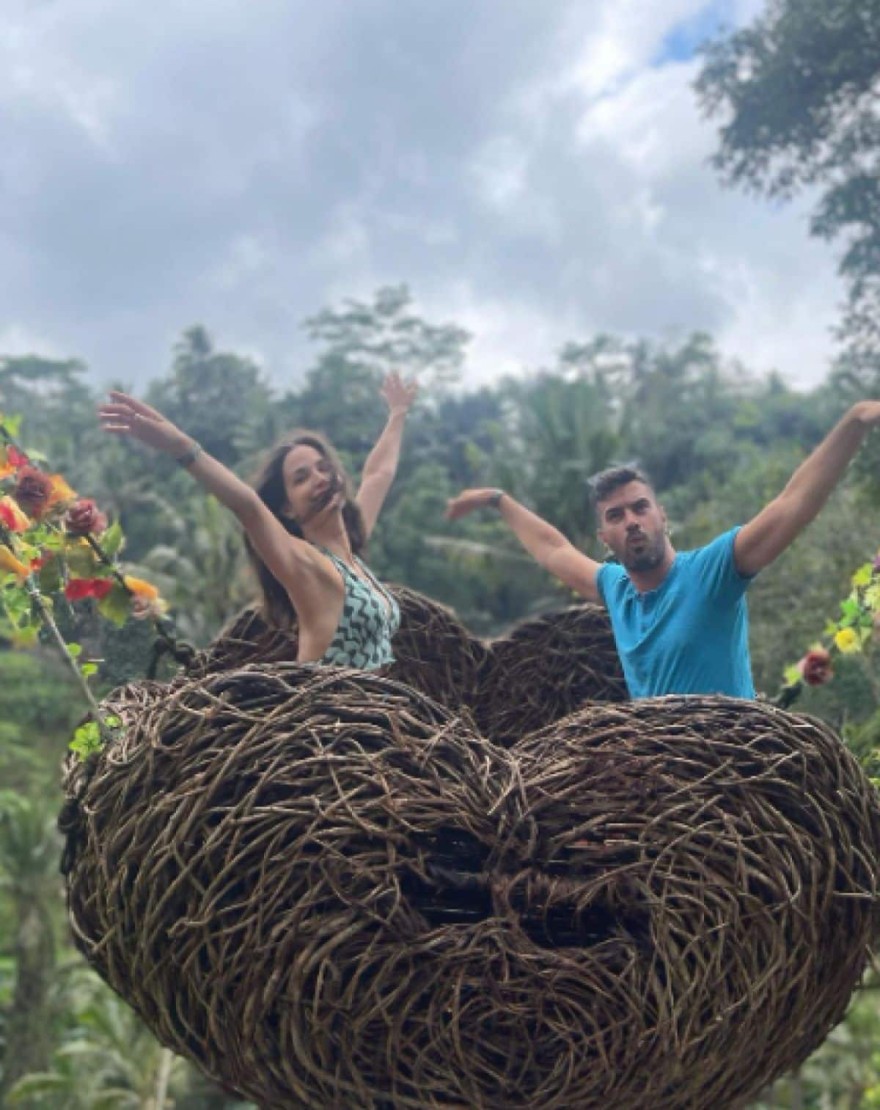 Γιάννης Τσιμιτσέλης Κατερίνα Γερονικολού γιορτή