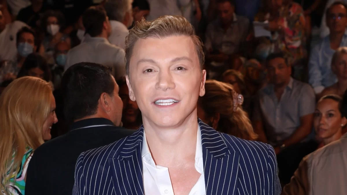 Αυτή και αν ήταν μίμηση - Ο Τάκης Ζαχαράτος έκανε ολόιδιο τον Νίκο Κοκλώνη