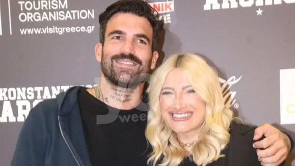 Πλημμύρισε το σπίτι με μπλε μπαλόνια - ''Έλαμπαν'' από ευτυχία Τούνη & Αλεξάνδρου στο baby shower του γιου τους