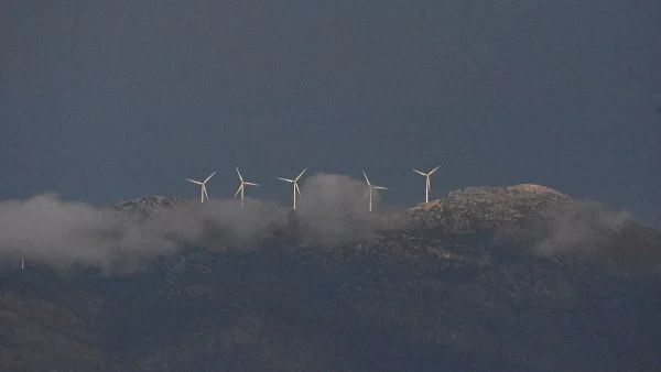 Καιρός 14/12: Σποραδικές καταιγίδες και χιονοπτώσεις - Που θα είναι πιο έντονα τα φαινόμενα