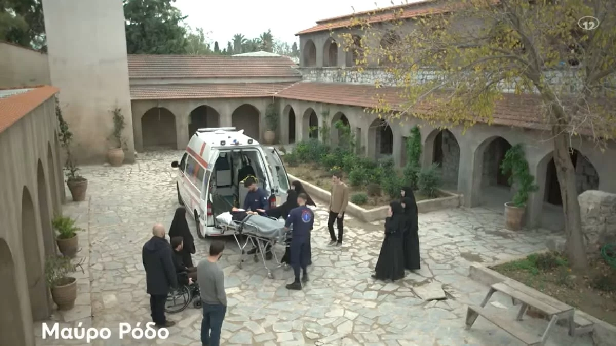 Μαύρο Ρόδο (13/12): «Μίλα που να πάρει η ευχή» - Ταράζεται με όσα ακούει και λιποθυμά