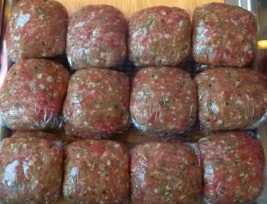 συνταγή για μπιφτέκια γεμιστά