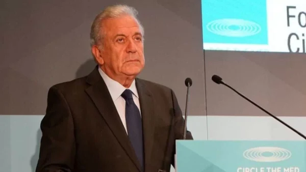 «Είναι προσπάθεια από τα media για διαστρέβλωση της...» - Η απάντηση του Δημήτρη Αβραμόπουλου στην Τατιάνα Στεφανίδου για την ΜΚΟ