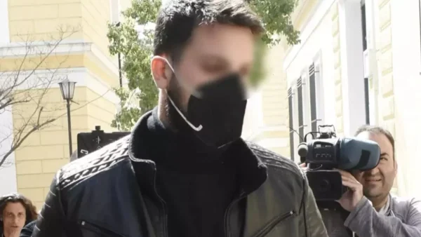 Οριστικό το τέλος στην σχέση τους - Ο Μ.Δ ζήτησε διαζύγιο από τη Ρούλα Πισπιρίγκου