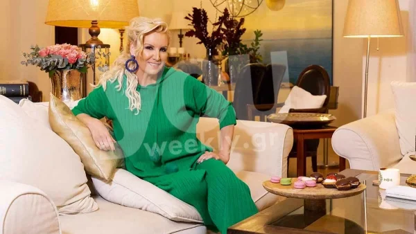 Βάσια Μαυράκη: Η αστρολόγος της Φαίης Σκορδά μας άνοιξε το σπίτι της - Αποκλειστικές φωτογραφίες