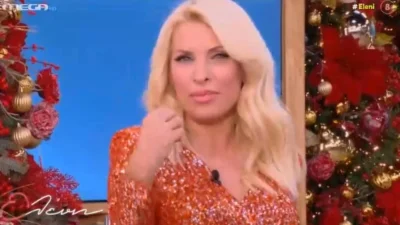 Ατύχημα για την Ελένη Μενεγάκη στον αέρα του MEGA - Το μίνι φόρεμα της έφερε... αποκαλύψεις