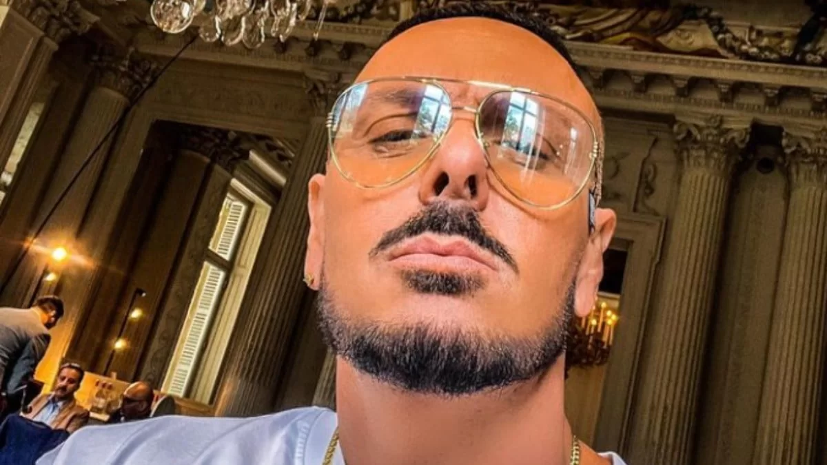 Νίκος Βουρλιώτης: Έγραψε τραγούδι για την Εύα Καϊλή και την "τρόλαρε" άσχημα