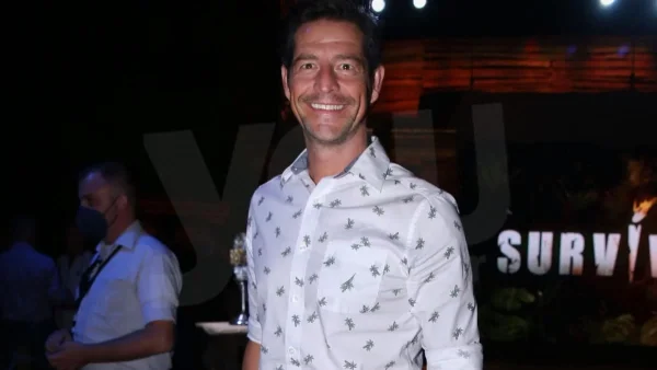 Με τζάκι και ρομαντική διακόσμηση - Full in love ο Απόστολος Ρουβάς στο νέο του σπίτι με τη Φανή