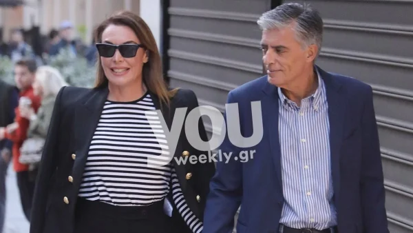 Ολόχρυσο με ροζ λεπτομέρειες - Έκλεψε τις εντυπώσεις το χριστουγεννιάτικο δέντρο της Τατιάνας Στεφανίδου και του Νίκου Ευαγγελάτου