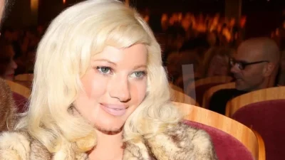 Η κοιλιά της έχει φουσκώσει πολύ - Η φωτογραφία της Τζούλιας Αλεξανδράτου με μαύρα εσώρουχα στους τελευταίους μήνες εγκυμοσύνης