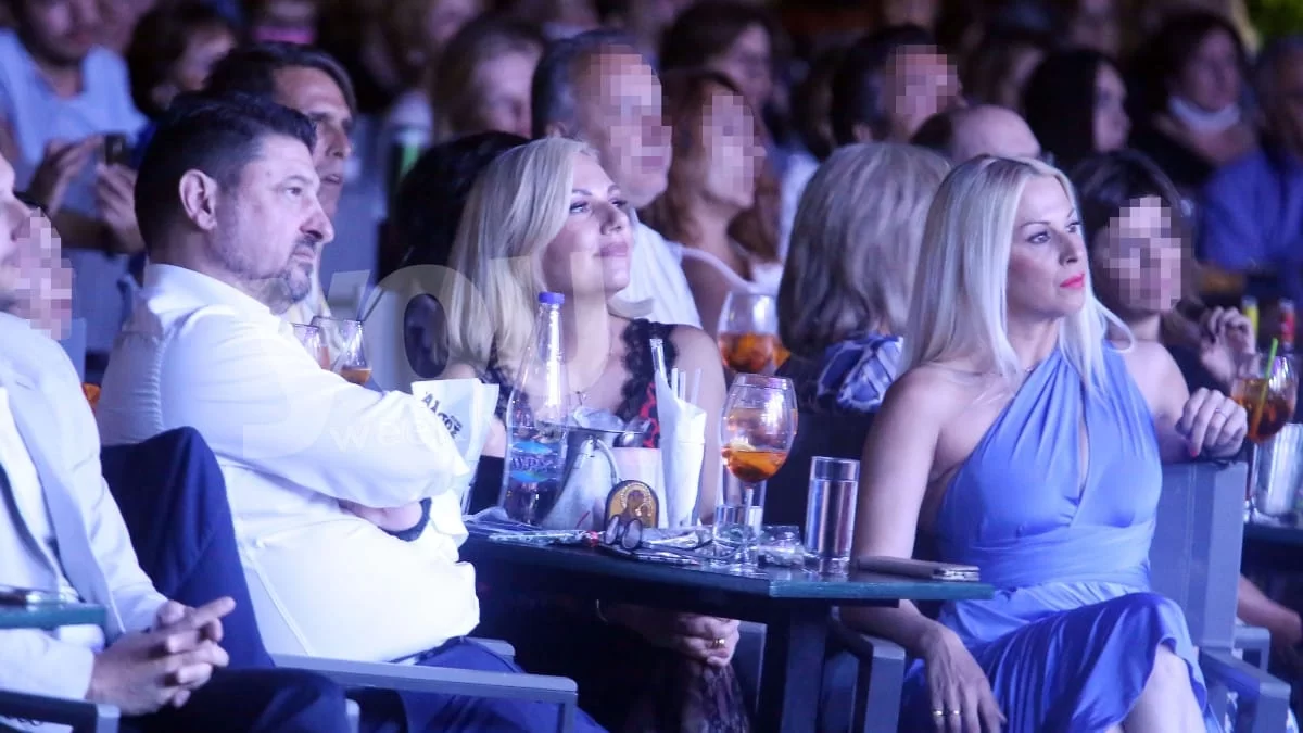 Νίκος Χαρδαλιάς - Γιώτα Παναγιωτοπούλου: Τα έσπασε στα μπουζούκια με την σύζυγό του ο Υφυπουργός Εθνικής Άμυνας