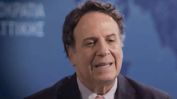 «Πέρα από τις σχέσεις που έχω κάνει, που είναι αρκετές...» - Άκρως αποκαλυπτικός ο Χάρης Ρώμας για την προσωπική του ζωή