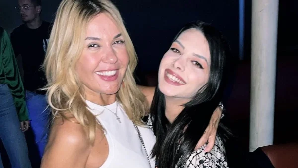 «Κλείστε τα στοματά σας! Αυτές τις...» - Έξω φρενών η Χριστίνα Παππά με τα αρνητικά σχόλια που δέχθηκε η Άννα Μπεζάν