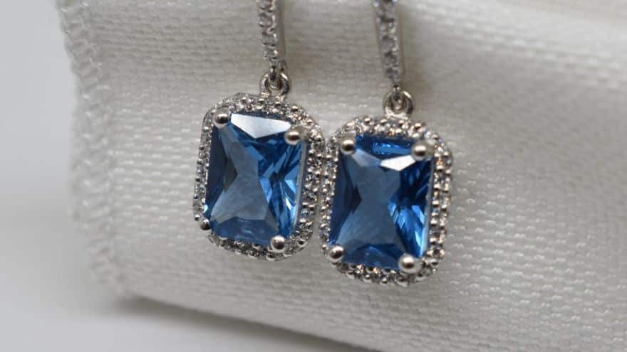 Κόσμημα: το απόλυτο Χριστουγεννιάτικο δώρο για εκείνη!