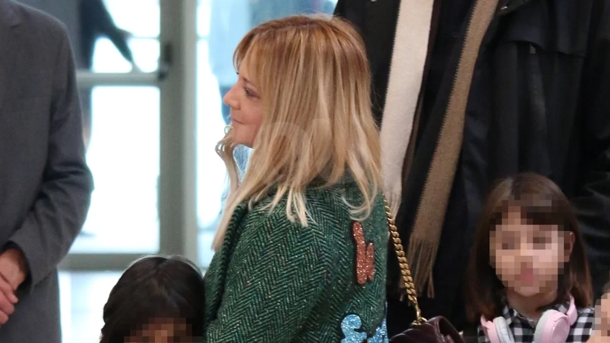 Την περίμεναν να κάνει τα ψώνια της για να περάσει από τον έλεγχο - Το άγνωστο περιστατικό με την Νάνσυ Ζαμπέτογλου στο αεροδρόμιο