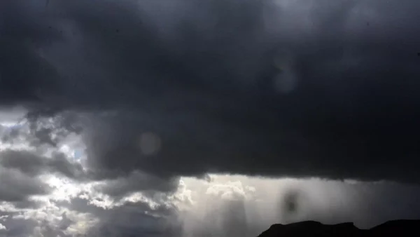 Καιρός Κυριακή 22/1: Ισχυρά φαινόμενα σχεδόν σε όλη την Ελλάδα - Που θα πέσουν χιόνια;