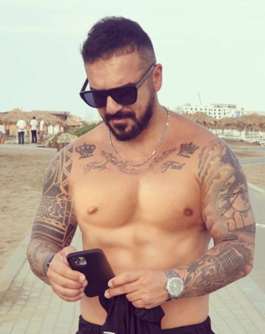 Τριαντάφυλλος