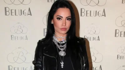 Κατάξανθη η Δήμητρα Αλεξανδράκη - Η αλλαγή στην εμφάνισή της μετά τις φήμες επανασύνδεσης με τον σύζυγό της