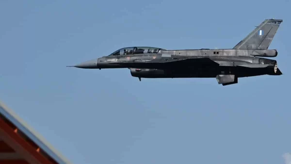 Κατέπεσε πολεμικό αεροσκάφος Φάντομ ανοιχτά της Ανδραβίδας