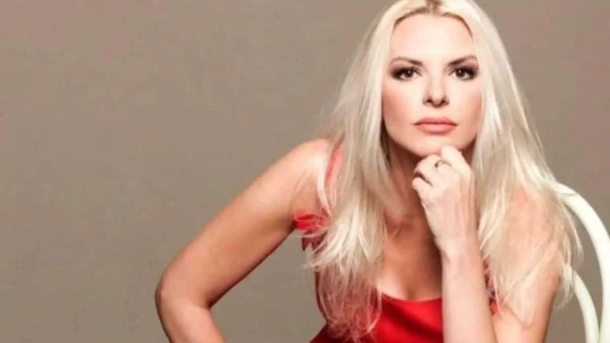 Αννίτα Πάνια: «Δεν έχω καμία...» - Άκρως αποκαλυπτική για τον Καρβέλα και τα αρνητικά σχόλια που λάμβανε