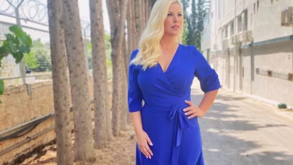 Επέστρεψε στο instagram μετά από καιρό η Αντελίνα Βαρθακούρη - Η φωτογραφία που δημοσίευσε για το νέο έτος