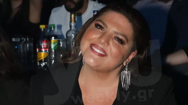 Έκρυψε τα απολύτως απαραίτητα με ένα μαξιλάρι - Η αποκαλυπτική φωτογραφία της Μπάρκα στο κρεβάτι