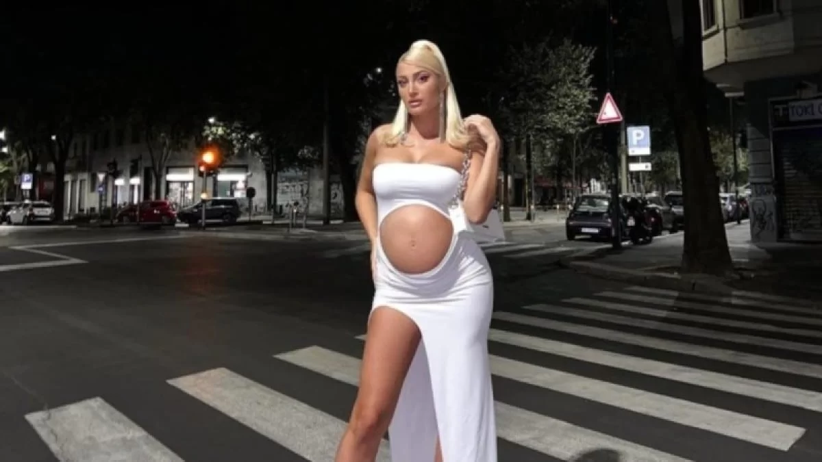 Περνά και μόνη της καλά - Το βίντεο με πρωταγωνίστρια την εγκυμονούσα Ιωάννα Τούνη που κάνει τον γύρο του διαδικτύου