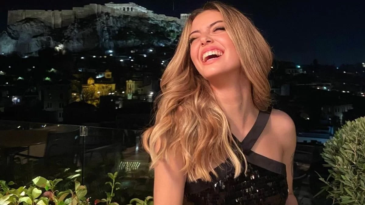 Στο Παρίσι η Δανάη Λιβιεράτου με τον σύντροφό της