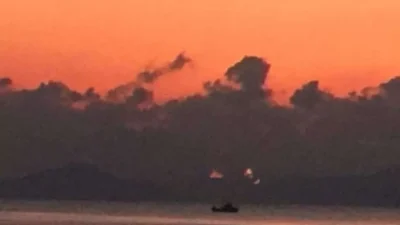 Πυρκαγιά στους Φούρνους Κορσεών - Ορατή από την Σάμο και την Ικαρία