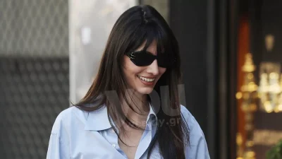 Αποκλειστικές φωτογραφίες: Χαμός στο κέντρο της Αθήνας με την Ηλιάνα Παπαγεωργίου - Τι συνέβη