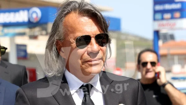 Ολόγυμνος στο Instagram ο Ηλίας Ψινάκης - Η ανάρτηση για την εκπομπή "Έλεος"