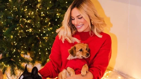 «Εδώ με τα μωράκια μου...» - Οι νέες φωτογραφίες της Ιωάννας Μαλέσκου με την φουσκωμένη της κοιλίτσα