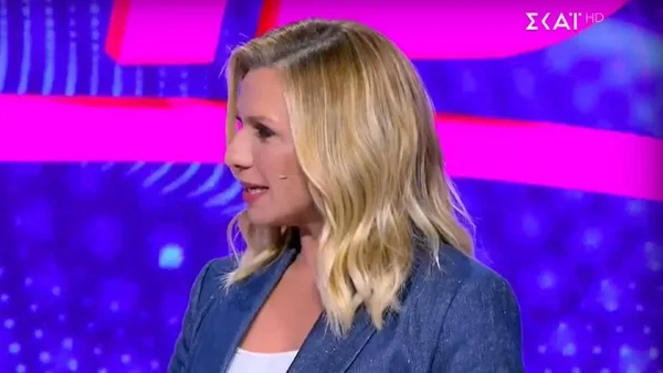 My Style Rocks: «Σε είδε η μανούλα σου να βγαίνεις έτσι;» - "Σκάλωσε" η Κατερίνα Καραβάτου με την εμφάνιση διαγωνιζόμενης