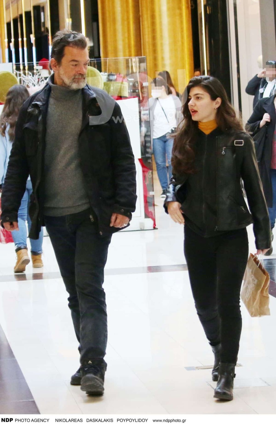 Κωνσταντίνος Καζάκος σύντροφος