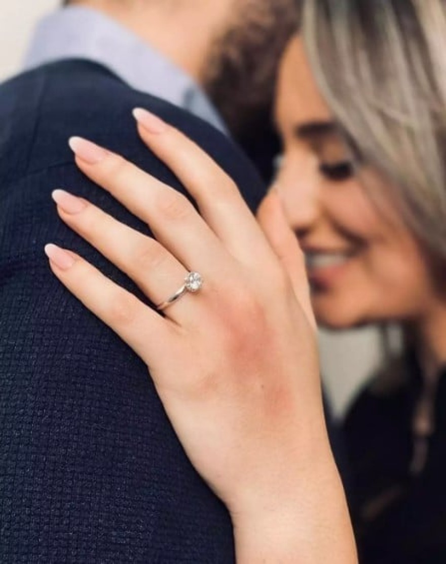 Άννα Κορακάκη μονόπετρο