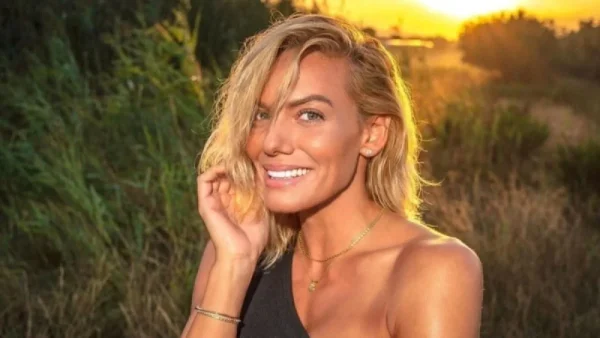 Έγκυος η Ιωάννα Μαλέσκου - Η φωτογραφία με την φουσκωμένη κοιλίτσα