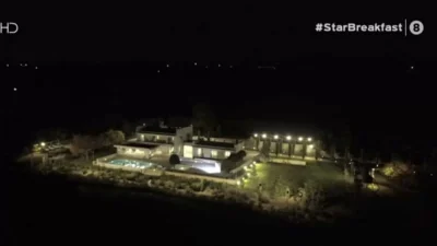 MasterChef: Φωτογραφίες από το "παλάτι" που θα μένουν φέτος οι διαγωνιζόμενοι - Το πανέμορφο κυπαρισσί σαλόνι