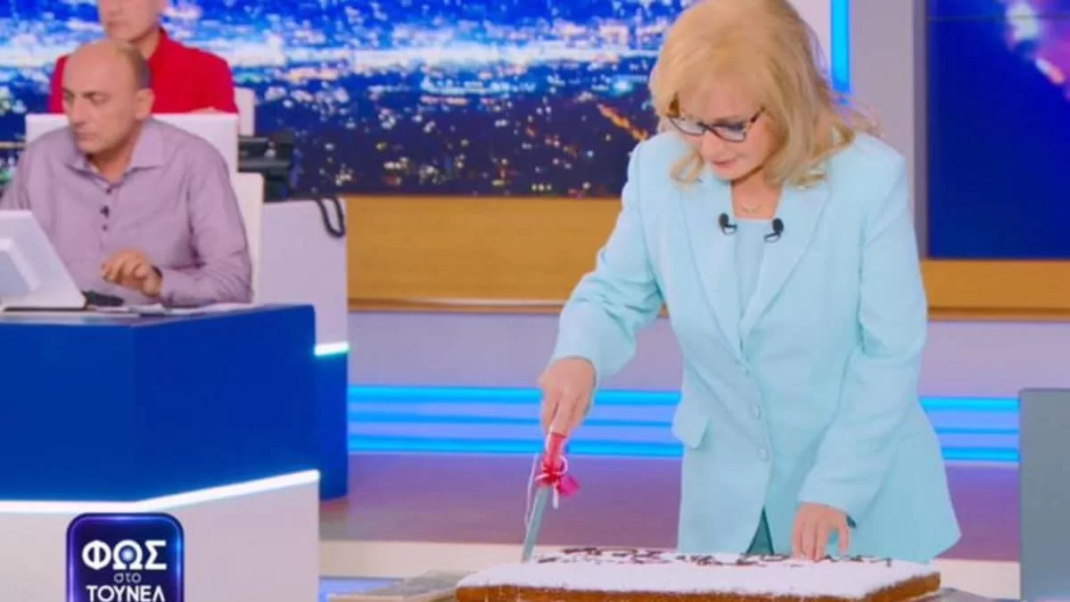 Φως στο Τούνελ: «Κρατάω και μαχαιράκι εδώ...» - Η Αγγελική Νικολούλη επέστρεψε και έκοψε στον αέρα της εκπομπής βασιλόπιτα