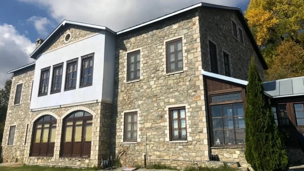 Νυμφαίο: Παραμυθένια διαμονή στον ξενώνα της Αργυρώς